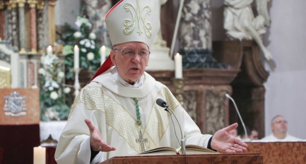 FOTO: Proslava Gospe Lurdske u požeškoj Katedrali