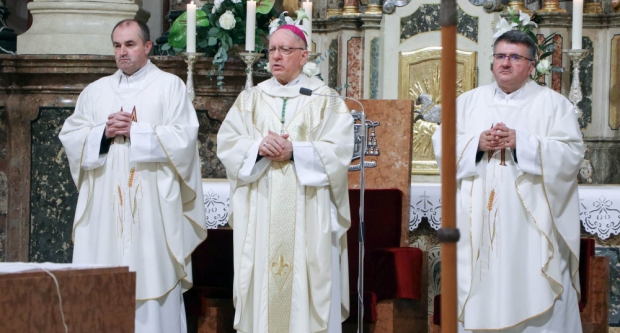 FOTO: Proslava Gospe Lurdske u požeškoj Katedrali