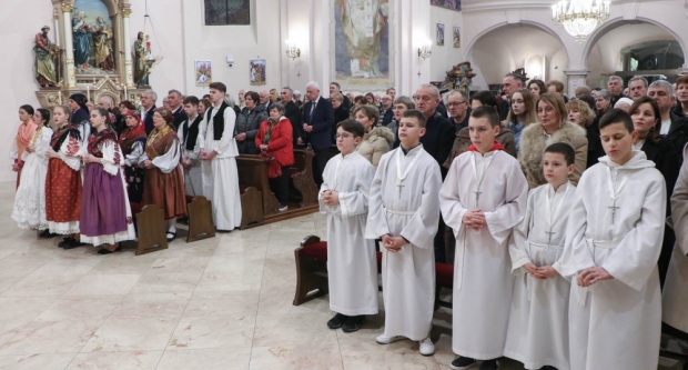 FOTO: Proslava Gospe Lurdske u požeškoj Katedrali