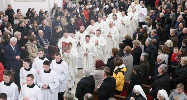 FOTO: Proslava Gospe Lurdske u požeškoj Katedrali