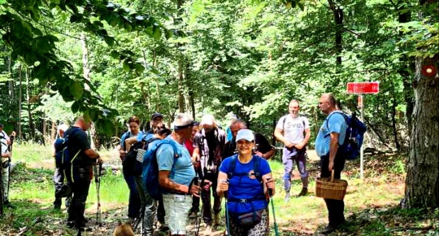 Planinari HPD Gojzerica Dan državnosti proveli na Krndiji