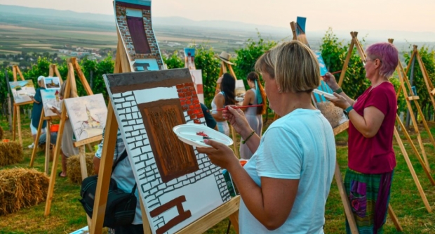 FOTO: Umjetnost, vino i zabava na vili Vinkomir u Kutjevu