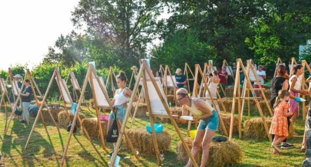 FOTO: Umjetnost, vino i zabava na vili Vinkomir u Kutjevu