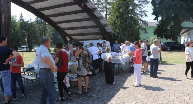 FOTO: Hodočašće obitelji s brojnom djecom u Voćin