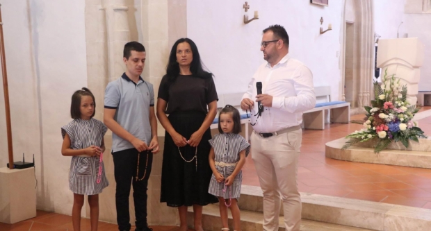 FOTO: Hodočašće obitelji s brojnom djecom u Voćin