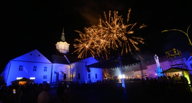 Škoro oduševio novom pjesmom ’Baja’ na završnoj večeri Zlatnih žica Slavonije