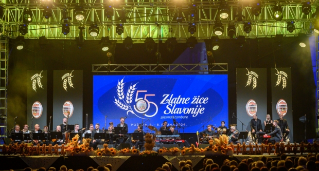 Škoro oduševio novom pjesmom ’Baja’ na završnoj večeri Zlatnih žica Slavonije