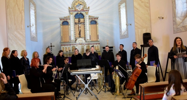 FOTO: Rudinski nocturno održan u crkvi sv. Martina u Brestovcu