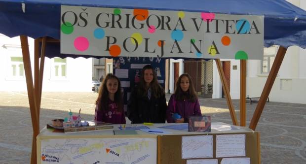 Projekt ʺBontonʺ okupio 12 škola diljem županije, učenici kroz zabavu pokazivali pravila bontona