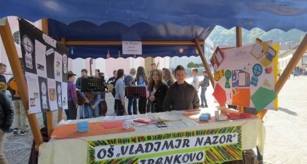 Projekt ʺBontonʺ okupio 12 škola diljem županije, učenici kroz zabavu pokazivali pravila bontona