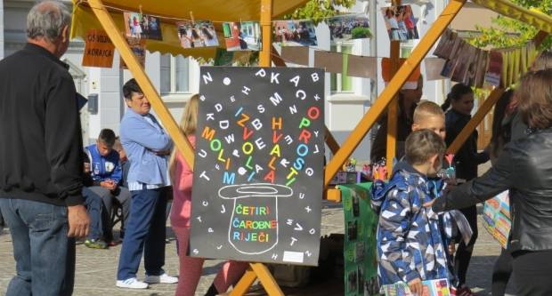 Projekt ʺBontonʺ okupio 12 škola diljem županije, učenici kroz zabavu pokazivali pravila bontona