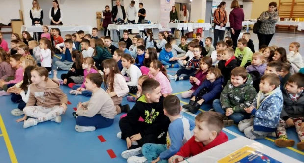 DRUŠTVO NAŠA DJECA PLETERNICA: U školskoj dvorani održan prvi RuralSTEM festival