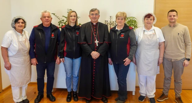 Susret biskupa Ive s djelatnicima i korisnicima biskupijskog Caritasa