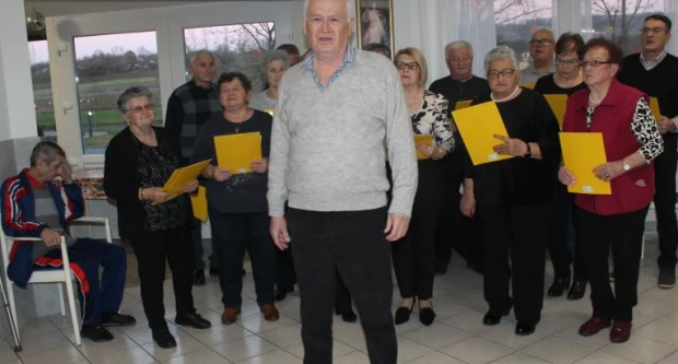 Pleternički umirovljenici posjetili Dom za starije i nemoćne „Baketarić“ u Resniku