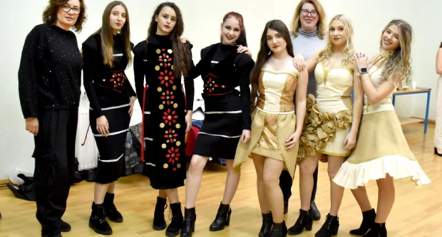 Tradicija u novom ruhu: Kako su požeške učenice modnu baštinu pretvorile u suvremeni glamur