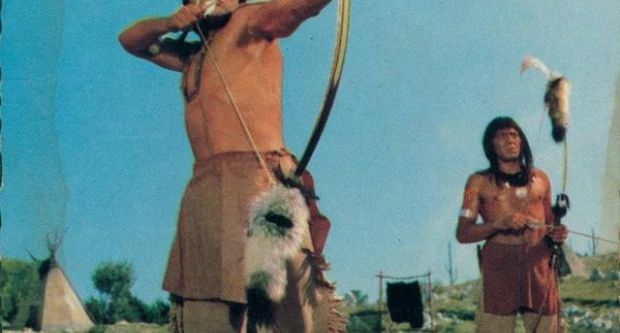 Glumio Indijanca sa lukom i strijelom pa završio u pritvoru