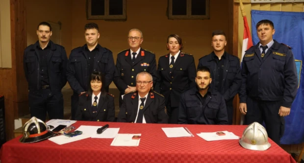 Bektežani Ivan Ramić i Zdravko Galić vatrogasci su 60, a Vlado Stipić i Josip Galić 50 godina