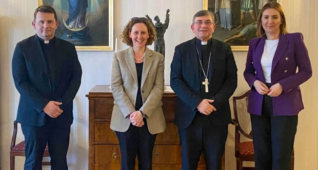 Susret ministrice Obuljen Koržinek i biskupa Ive