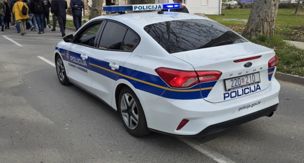 Uhićena 54-godišnjakinja zbog narušavanja javnog reda i mira i vrijeđanja policije