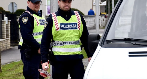 Dvije nesreće, tri ozlijeđene osobe na području Požeštine