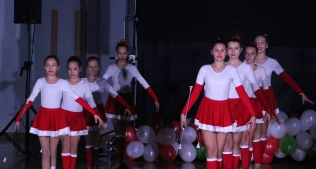 Božićna priča Pleterničkih mažoretkinja