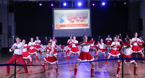 Božićna priča Pleterničkih mažoretkinja