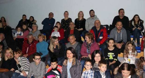 Božićna priča Pleterničkih mažoretkinja