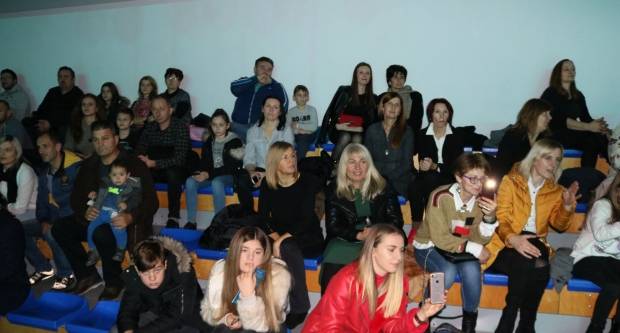 Božićna priča Pleterničkih mažoretkinja