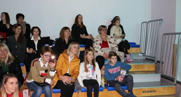 Božićna priča Pleterničkih mažoretkinja