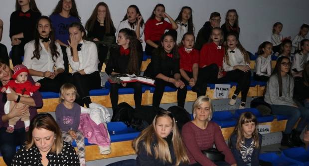 Božićna priča Pleterničkih mažoretkinja