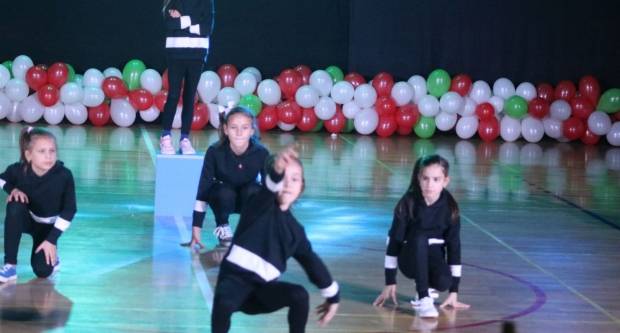 Božićna priča Pleterničkih mažoretkinja