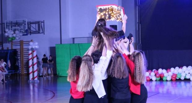 Božićna priča Pleterničkih mažoretkinja