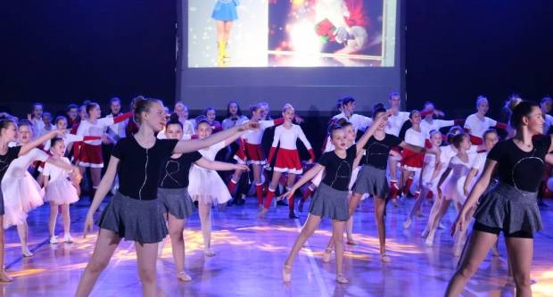 Božićna priča Pleterničkih mažoretkinja