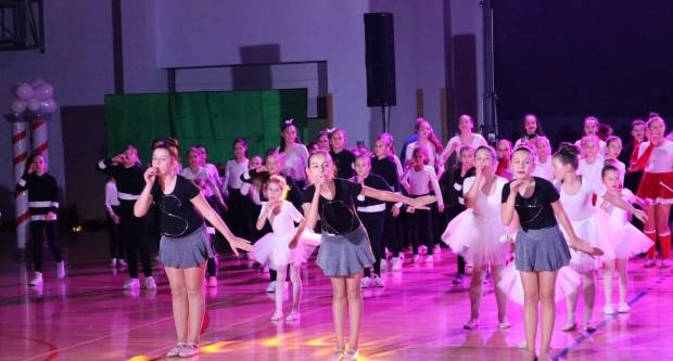 Božićna priča Pleterničkih mažoretkinja