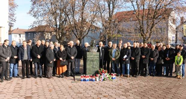HDZ Požeško slavonske županije obilježio 19. godišnjicu smrti dr. Franje Tuđmana HDZ Požeško slavonske županije obilježio 19. godišnjicu smrti dr. Franje Tuđmana