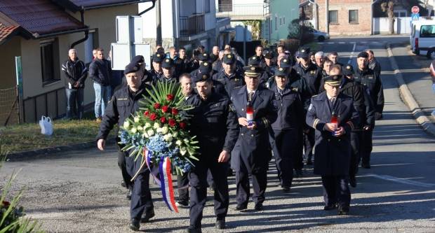 Obilježena 27. obljetnica pogibije virovitičkih policajaca u obrani Pakraca Obilježena 27. obljetnica pogibije virovitičkih policajaca u obrani Pakraca