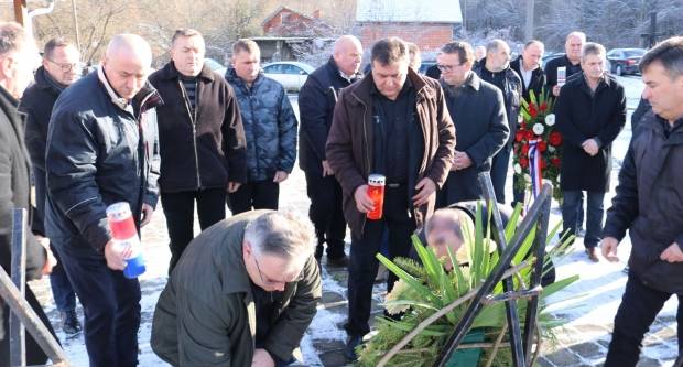 Polaganje vijenaca povodom 27. godišnjice oslobađanja zloglasnog uporišta u Bučju 26.12.2018.