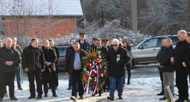 Polaganje vijenaca povodom 27. godišnjice oslobađanja zloglasnog uporišta u Bučju 26.12.2018.