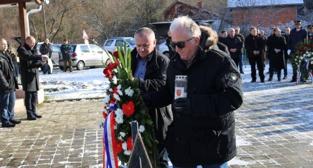 Polaganje vijenaca povodom 27. godišnjice oslobađanja zloglasnog uporišta u Bučju 26.12.2018.
