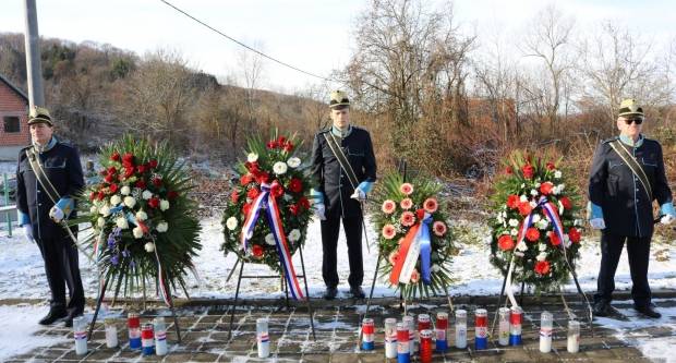 Polaganje vijenaca povodom 27. godišnjice oslobađanja zloglasnog uporišta u Bučju 26.12.2018.