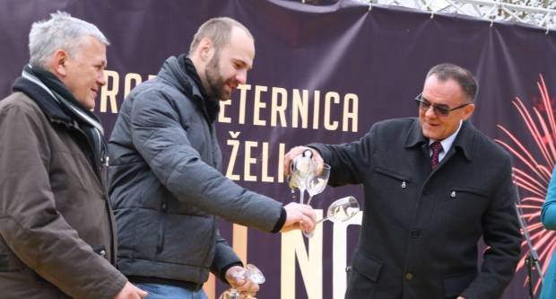 Pleternica dočekala Novu 2019. godinu 