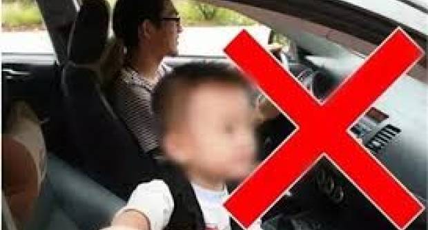 Pijan (1,47 promila) i bez vozačke dozvole prevozio četvero malodobne djece bez sigurnosnih sjedalica Pijan (1,47 promila) i bez vozačke dozvole prevozio četvero malodobne djece bez sigurnosnih sjedalica