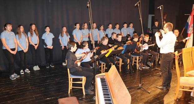 (FOTO) Pakrac: „Da se ne zaborave rane devedesete“ (1.3.2019.)