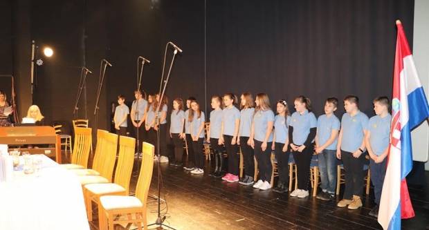 (FOTO) Pakrac: „Da se ne zaborave rane devedesete“ (1.3.2019.)