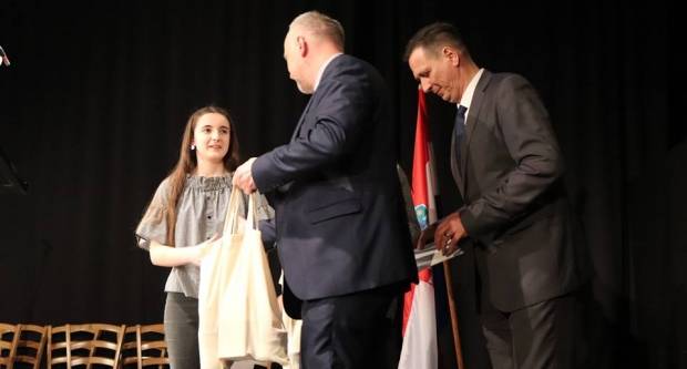 (FOTO) Pakrac: „Da se ne zaborave rane devedesete“ (1.3.2019.)