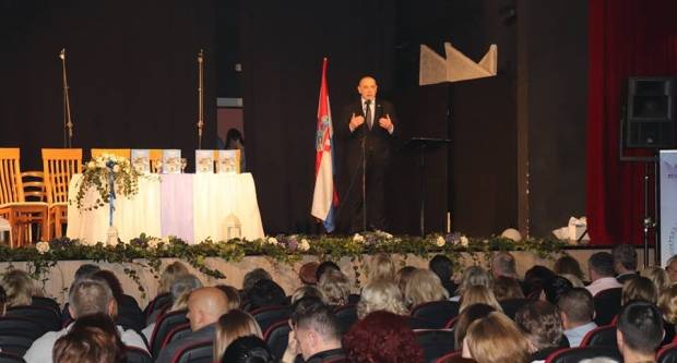 (FOTO) Pakrac: „Da se ne zaborave rane devedesete“ (1.3.2019.)