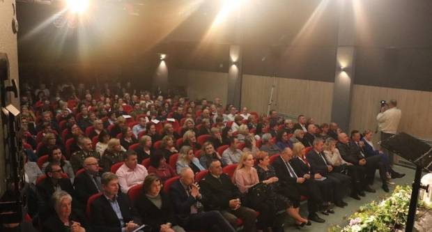 (FOTO) Pakrac: „Da se ne zaborave rane devedesete“ (1.3.2019.)