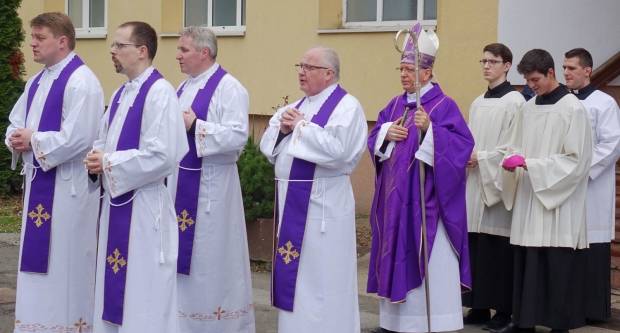Hodočašće zagrebačkih bogoslova u Staru Gradišku