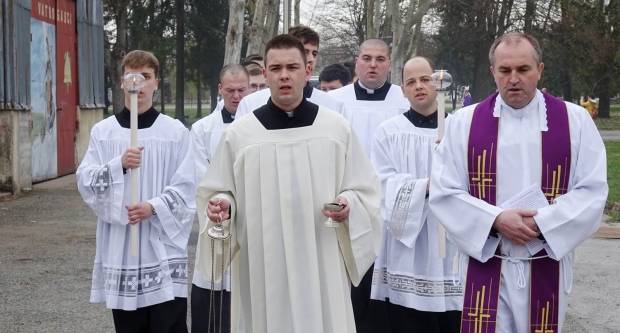 Hodočašće zagrebačkih bogoslova u Staru Gradišku