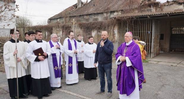 Hodočašće zagrebačkih bogoslova u Staru Gradišku